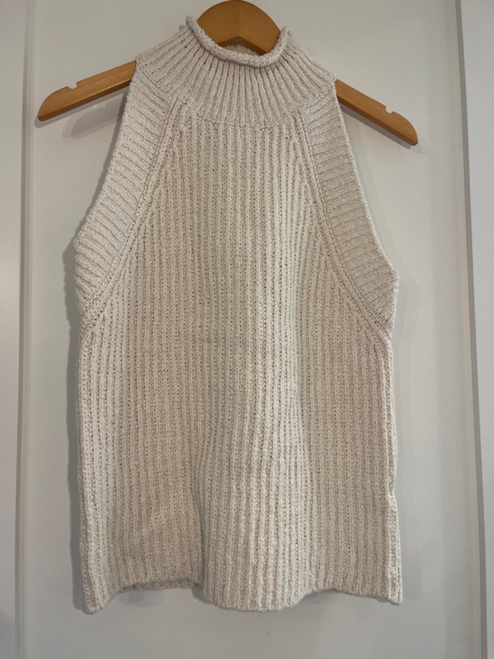 Anthropologie Cream Ribbed Sleeveless Turtleneck Sweater Vest
